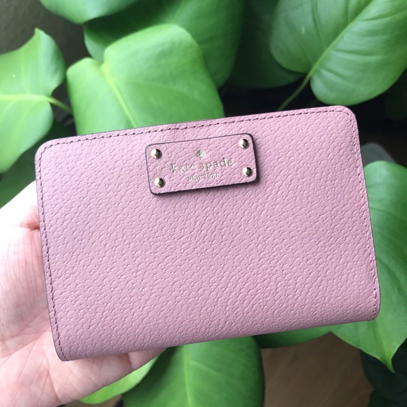 Dusty Peony Kate Spade Wallet ✨ - Picture 1 of 8